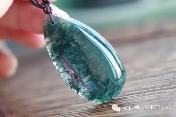 河塘水上面飘的白色的是什么,水草天丝玛瑙