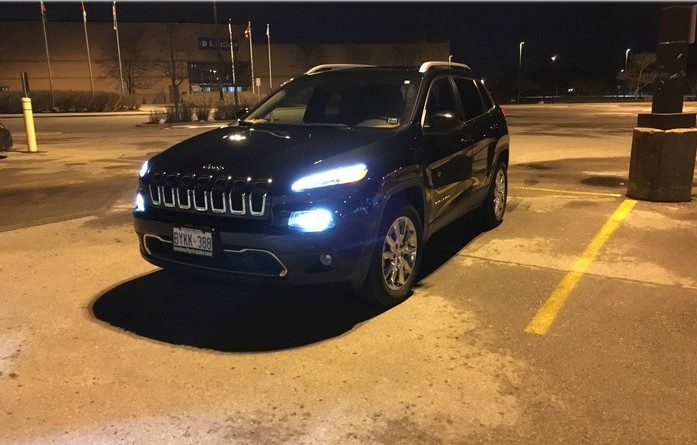 交了途锐订金，竟因销售的原因，加拿大留学生改提“自由光”，