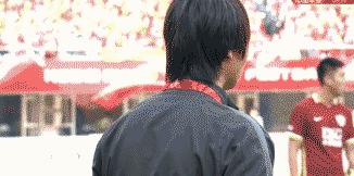 李铁一双鞋价值40万人民币，这个价格高了，还是低了？