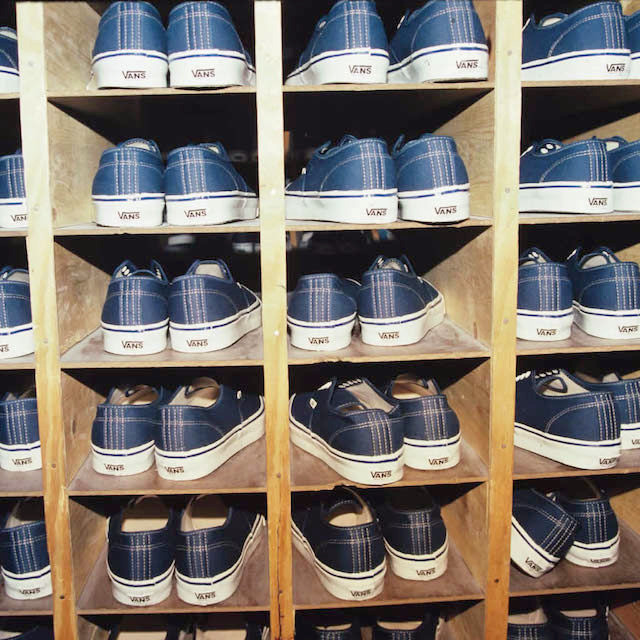 vans第一双滑板鞋,vans在哪里发售新鞋