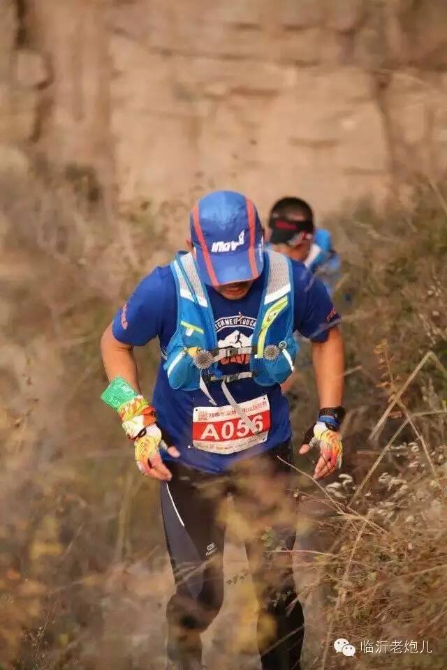 带上手鼓去旅行,带着旅行箱去旅行绘画