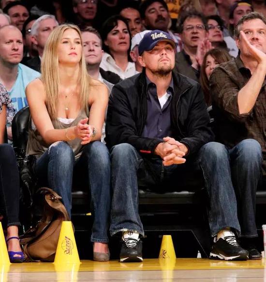 小李子打球,小李子打台球真帅