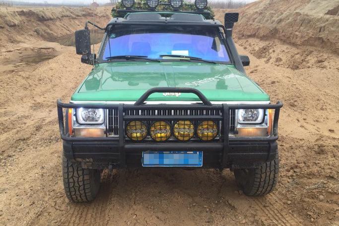 切诺基213全新车,1万多切诺基