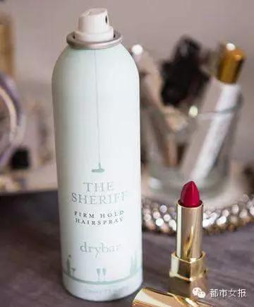 口红沾衣服上了怎么解决,白衣服染上口红快速清洗的小妙招