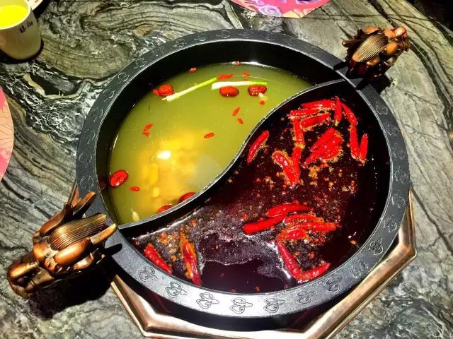 魔都「火锅英雄」必战的七家川渝火锅！吃完一起召唤神龙！