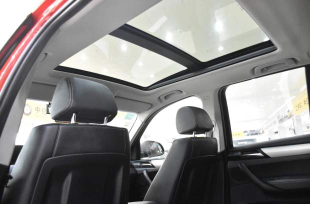 2013年宝马x3红色二手车报价,二手宝马x32015款