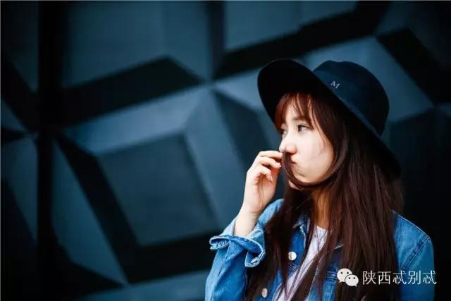 说出你们在酒吧被撩的经历？我面膜笑裂了！丨谁是忒色街拍NO.