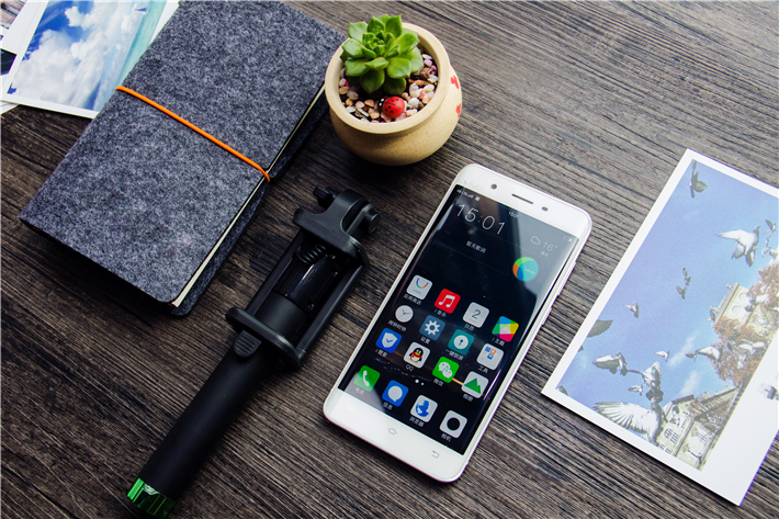 vivoxplay5测评吃鸡,vivoxplay5原神体验