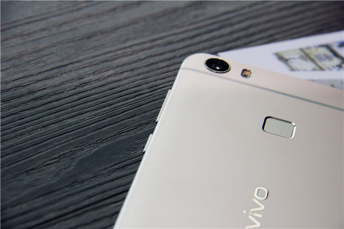 vivoxplay5测评吃鸡,vivoxplay5原神体验