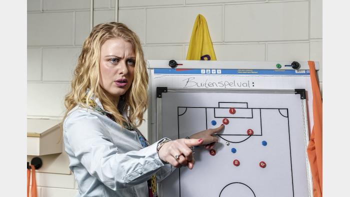 荷兰人有多喜欢足球,荷兰人踢球