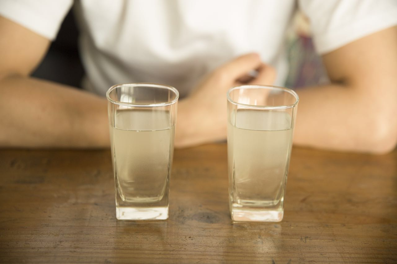 艾尔文教你一招辨别真假红酒