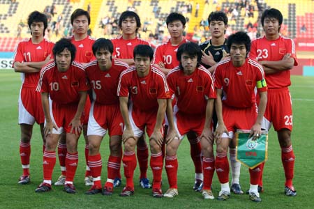 伊朗前锋过掉王大雷门线,男足vs伊朗王大雷