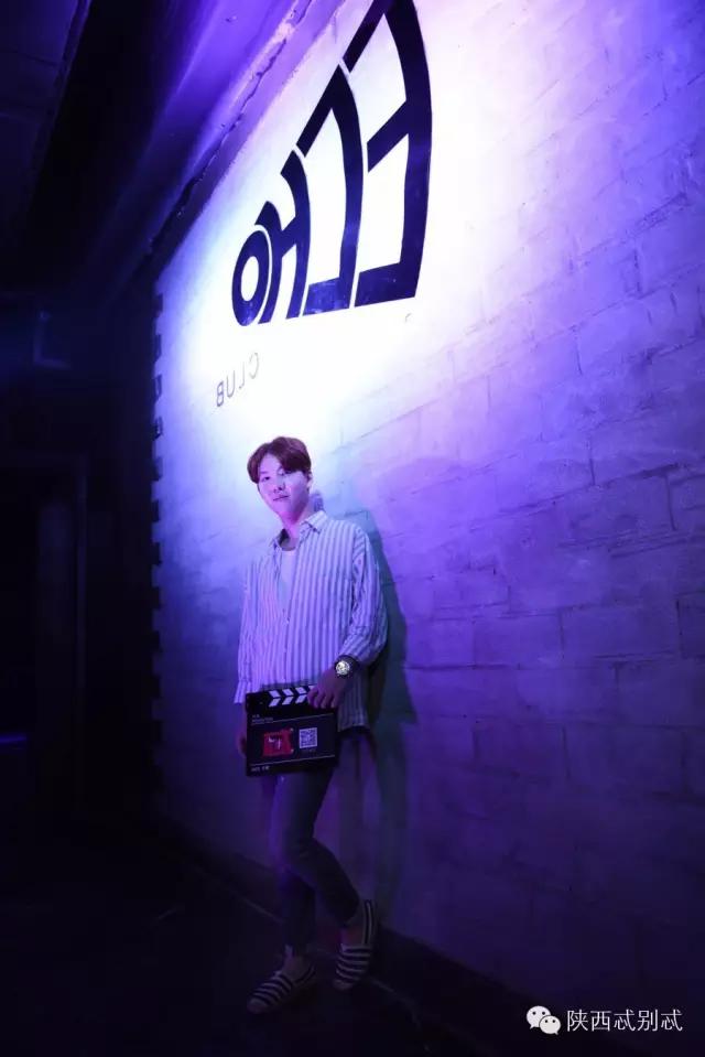 说出你们在酒吧被撩的经历？我面膜笑裂了！丨谁是忒色街拍NO.