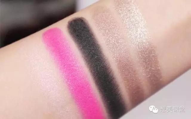 好多眼影盘怎么用,好漂亮的眼影盘不知道用哪个