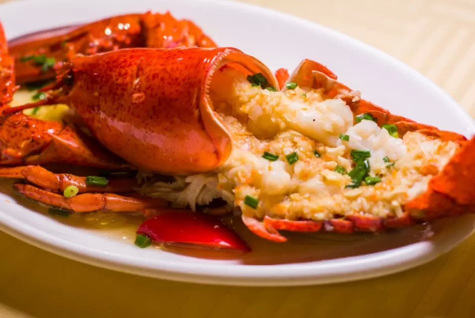 北方人第一次来三亚吃海鲜,一个人在三亚吃海鲜自助