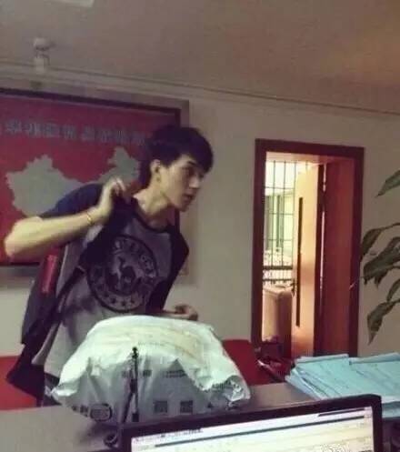 在这个看脸的社会民间男神们火了！