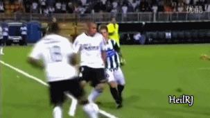 外星人罗纳尔多逆天动作,外星人罗纳尔多足球10大经典镜头