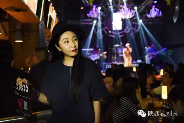 说出你们在酒吧被撩的经历？我面膜笑裂了！丨谁是忒色街拍NO.