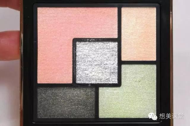 好多眼影盘怎么用,好漂亮的眼影盘不知道用哪个