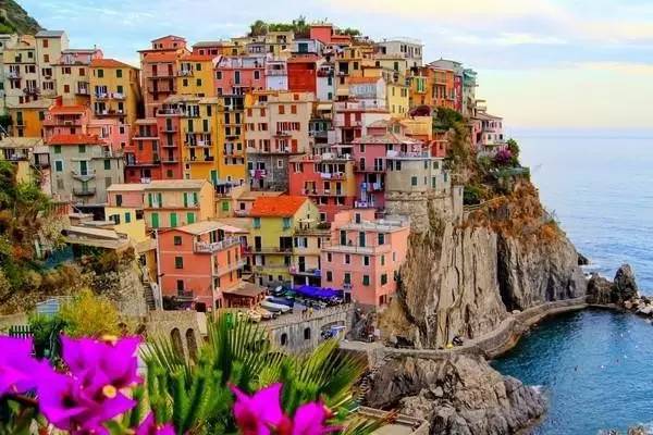 丽江惊现国内第一个彩色村！美的太不像话，像童话！