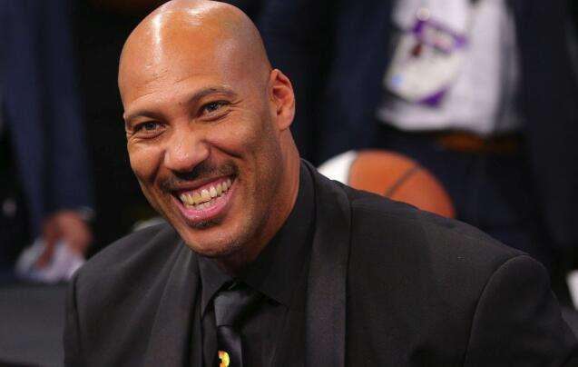 波波奥尼尔开场犯规,奥尼尔单挑波波维奇