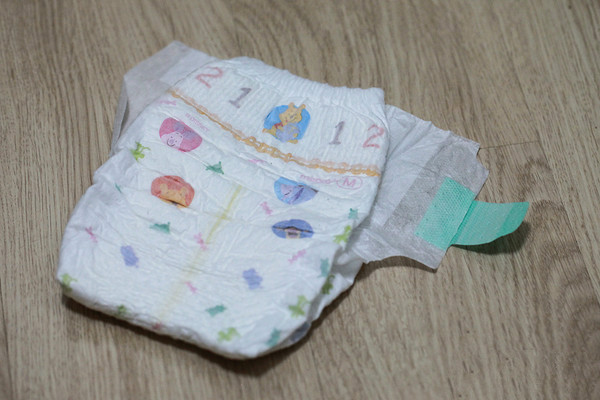 适合秋冬用的纸尿裤测评,各种宝宝纸尿裤测评