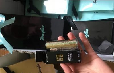 纪梵希红丝绒n37专柜多少钱,纪梵希黑管口红多少钱