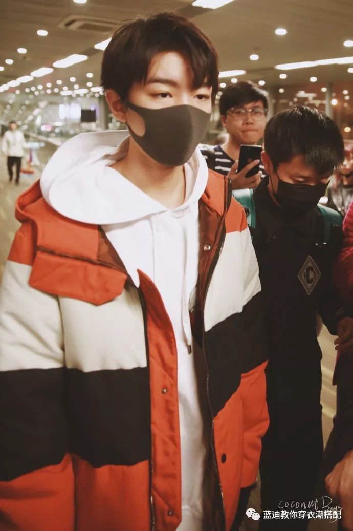 王俊凯演唱会粉丝穿搭,王俊凯穿西装出席活动