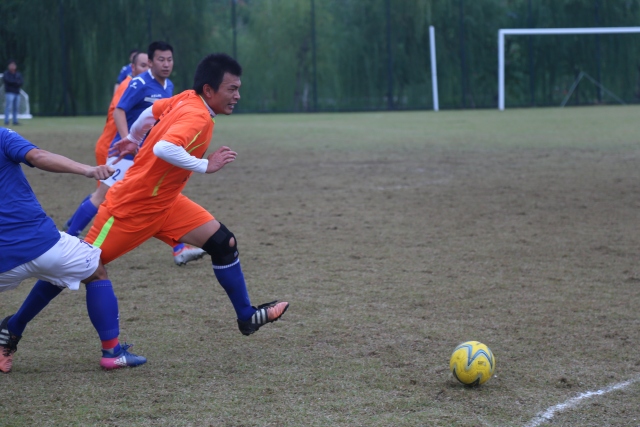 震撼！福州公安绿茵争霸！原来足球还能这么玩