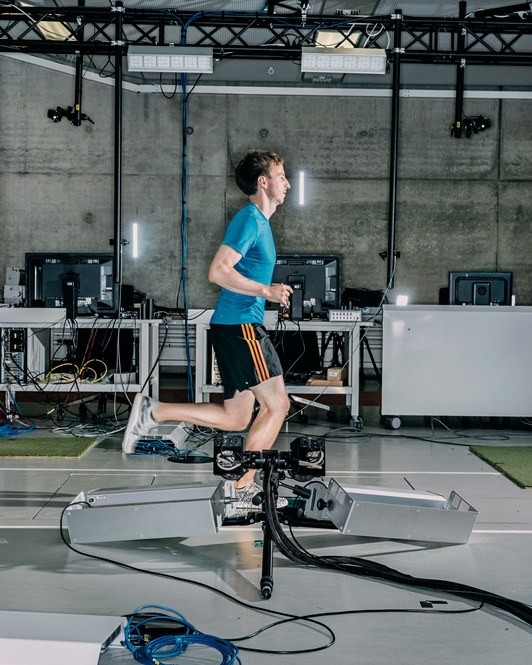 阿迪达斯故事,阿迪达斯制造流水线