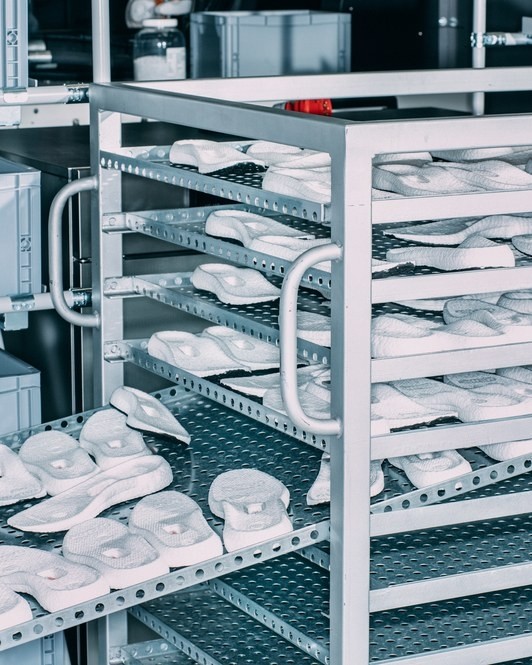 阿迪达斯故事,阿迪达斯制造流水线