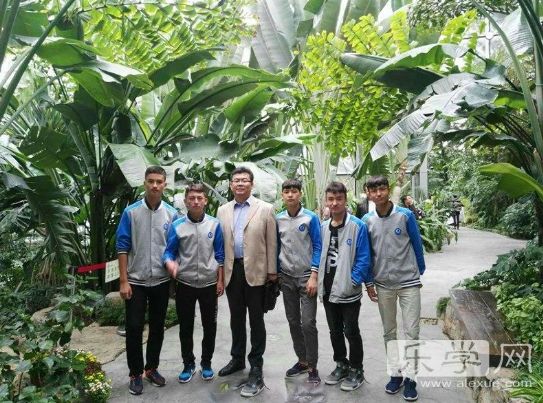 青岛市崂山第二实验中学校长,青岛崂山二中校长