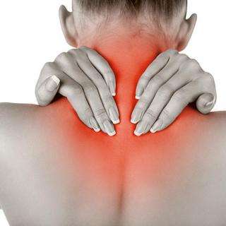 玩手机导致颈椎瘫痪,玩手机导致的颈椎病如何能治愈