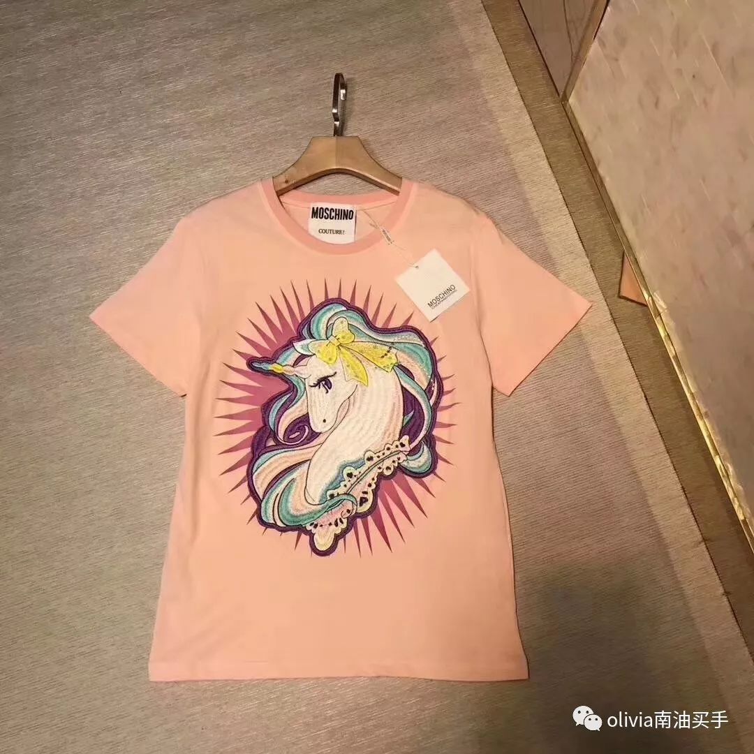 南油卖T恤扎堆上新的时刻来了，大牌是否真的好的照妖镜时刻