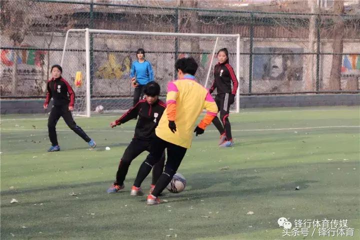 橙色蜗牛走进精英博爱小学传递河北足球爱心正能量