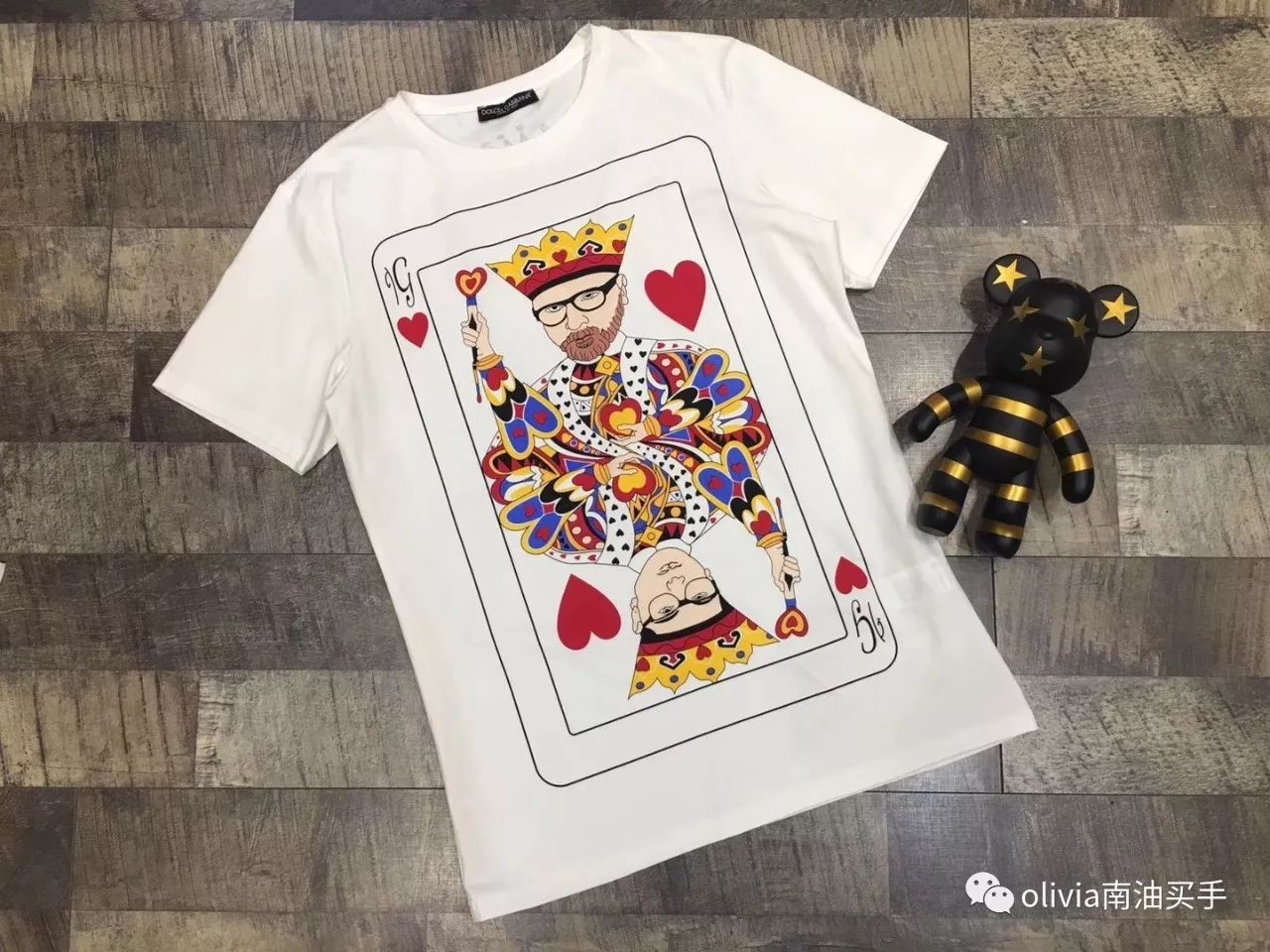 南油卖T恤扎堆上新的时刻来了，大牌是否真的好的照妖镜时刻