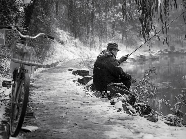 大条有二两，小的有五钱，这可是正宗的寒冬江鲫哟