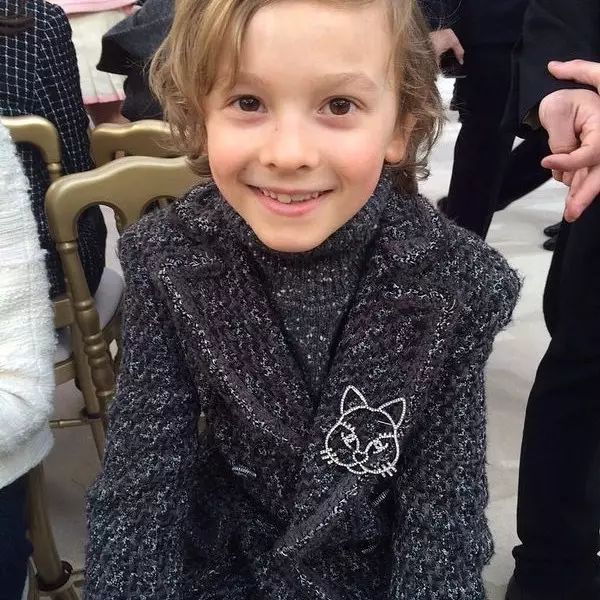 傲娇的老佛爷也要每天看Ta脸色