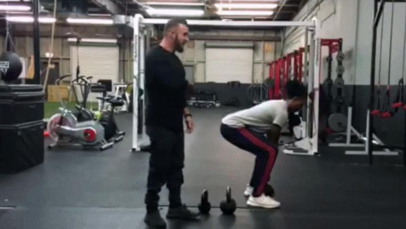 如何在健身训练中增强自身爆发力,5个能够提升运动能力的训练动作