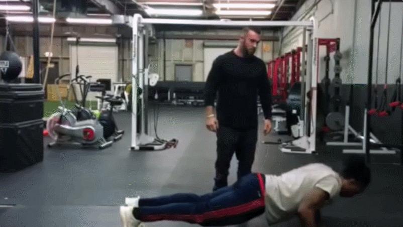 如何在健身训练中增强自身爆发力,5个能够提升运动能力的训练动作