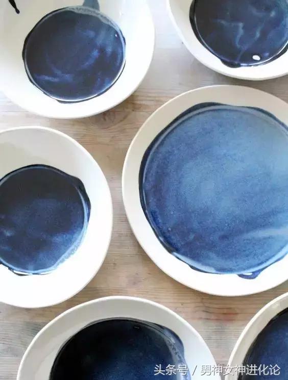 一招让小白鞋焕然一新,学会这三招新鞋不磨脚