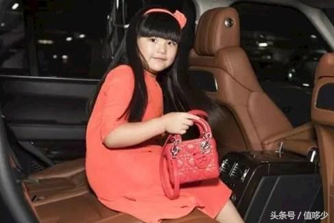 王诗龄包包dior同款,王诗龄的大牌包