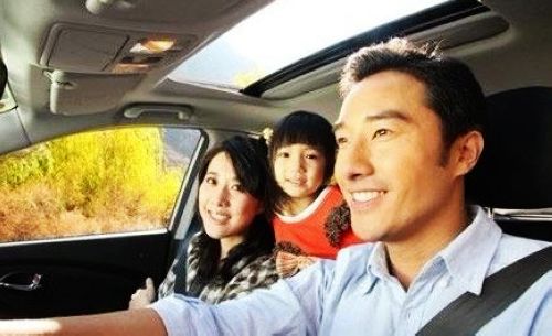 青岛共享汽车哪个最好用,青岛街头共享汽车