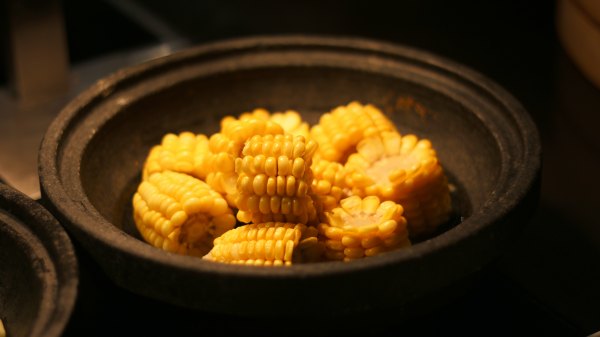 矗于湘江之畔，对望岳麓之巅，记长沙君悦酒店