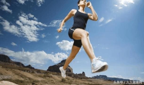 青少年穿什么鞋会导致足弓塌陷,青少年长期穿跑鞋的影响