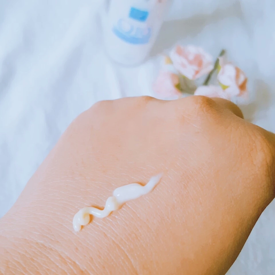 清凉型的眼霜,清爽型的全效眼霜