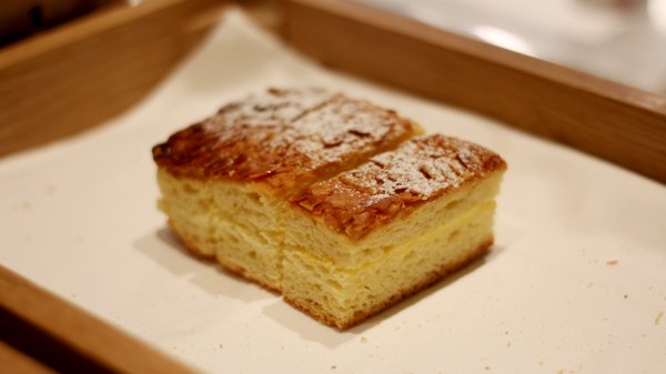 矗于湘江之畔，对望岳麓之巅，记长沙君悦酒店