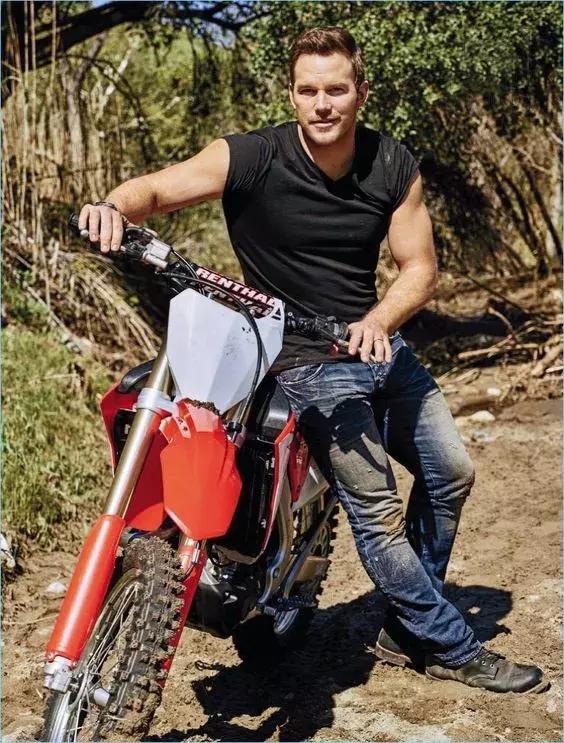 越穿越帅！这双王者之靴为何如此牛逼？