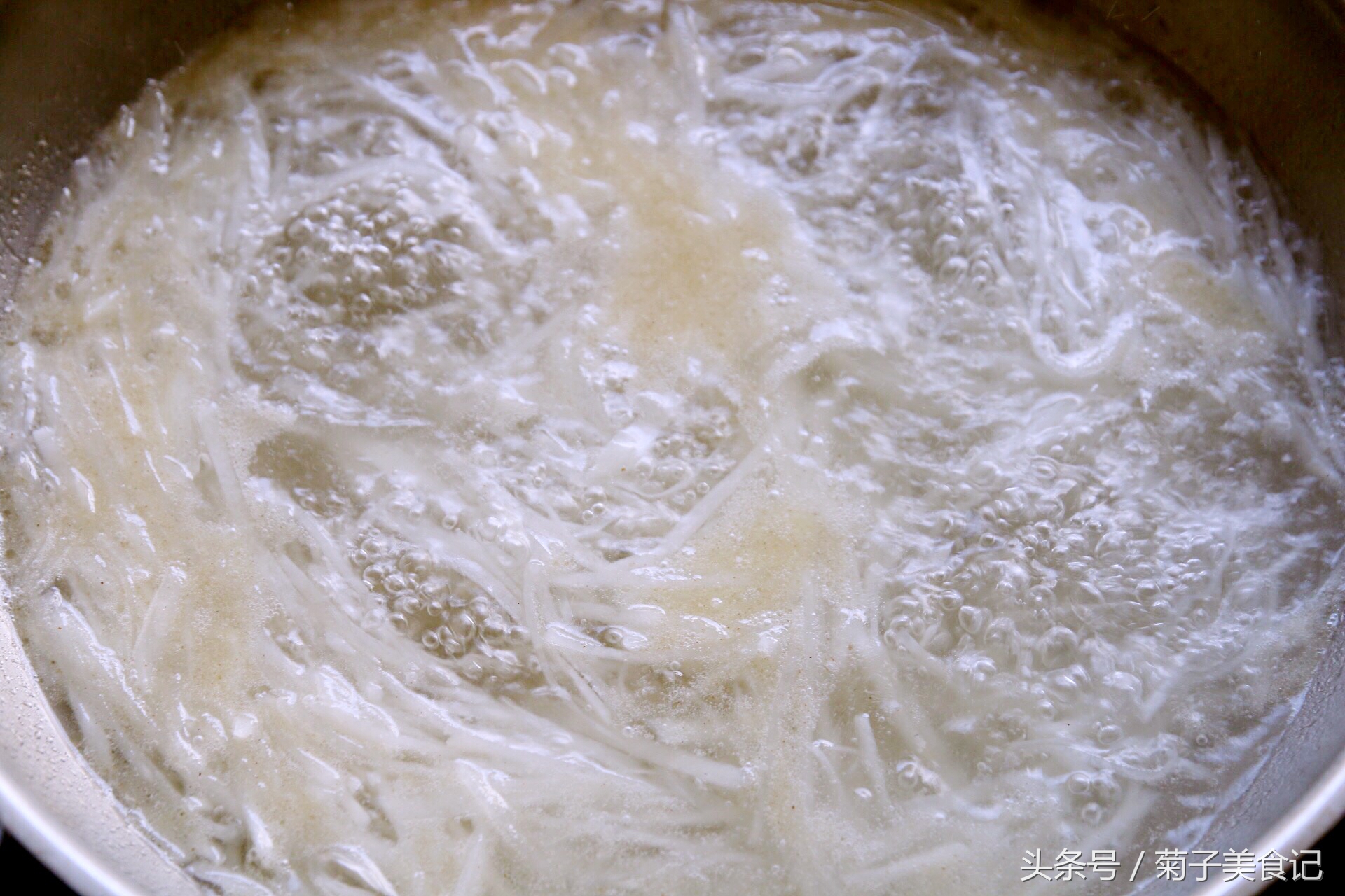 萝卜丝肉丸子汤正宗做法,正宗萝卜丝丸子汤