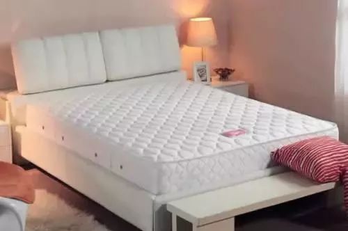 床上的棕垫一层膜要不要撕掉,表姐和表姐夫